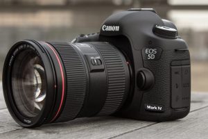 Gadget Review: First Look at Canon EOS 5D Mark IV