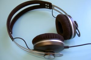 Gadget Review: Sennheiser Momentum On-Ear, Ready to Conquer You
