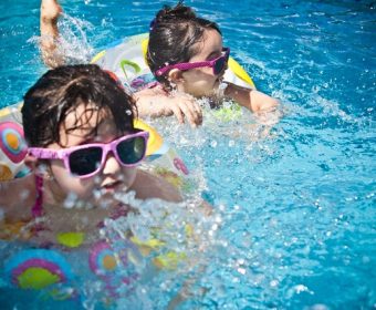 How to Make Swimming Lessons More Fun and Lively
